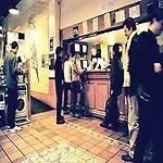 Avalon House Hostel *