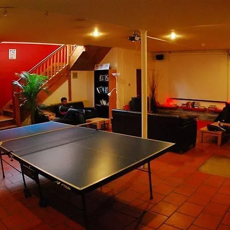 Auberge de jeunesse Avalon House