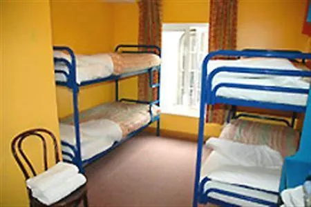 Avalon House Albergue