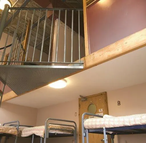 Auberge de jeunesse Avalon House