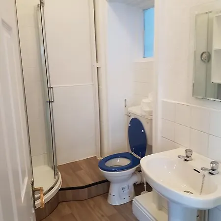 Hostel Avalon House