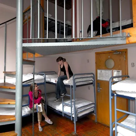 Hostel Avalon House *