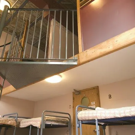 Hostel Avalon House